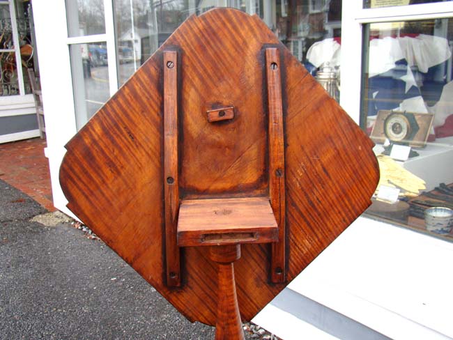An exceptionally beautiful 18th century New England Chippendale style tilt-top candlestand in highly figured tiger maple circa 1770-1790. — image 5